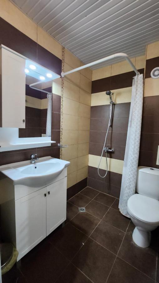 Nushev Hotel Sveti Vlas Exteriör bild