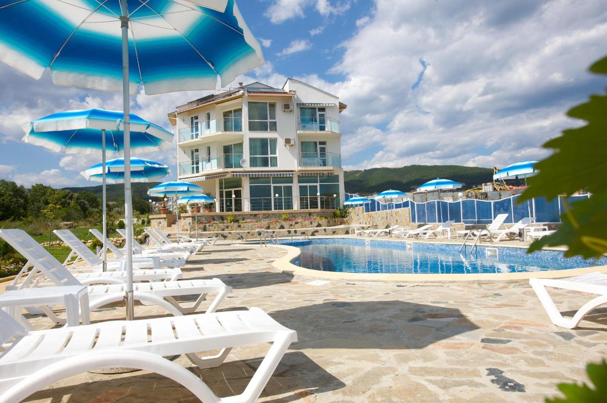 Nushev Hotel Sveti Vlas Exteriör bild